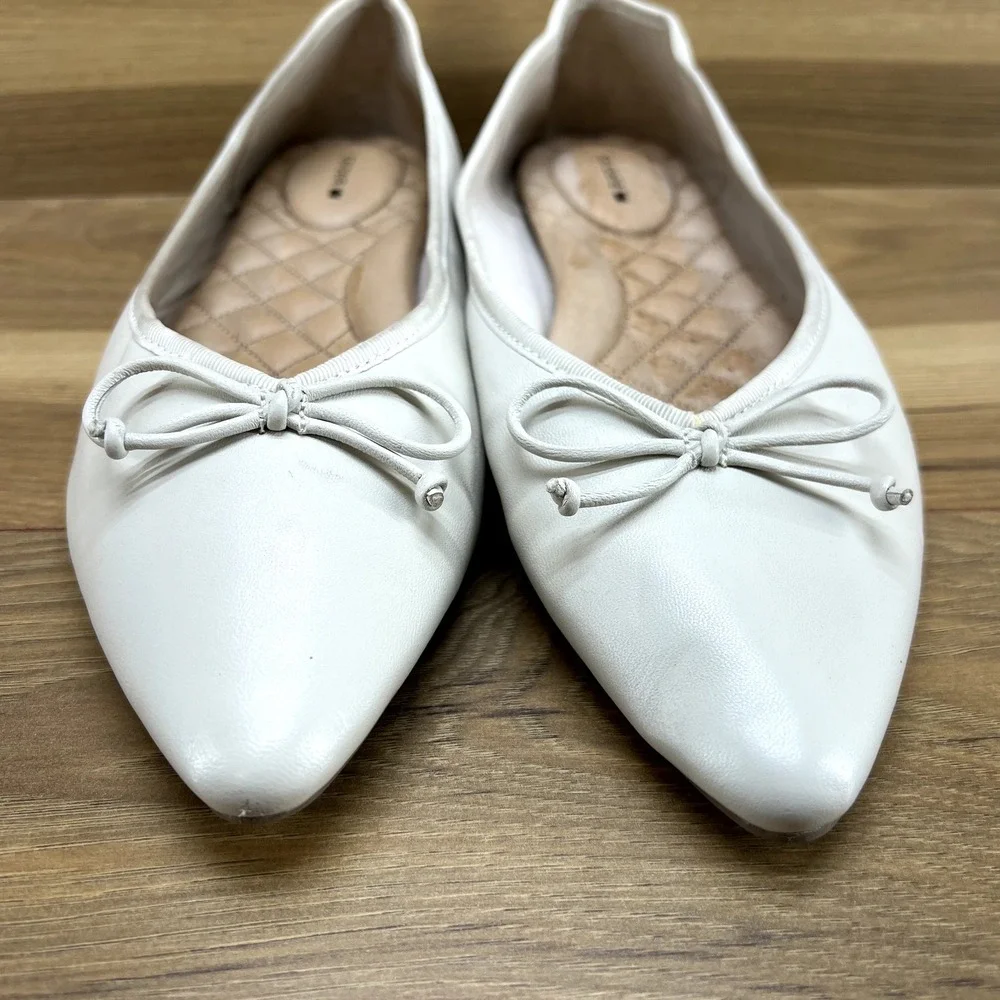 Birdies 9.5 Flats Bone Leather Pointed Toe Bow Goldfinch
